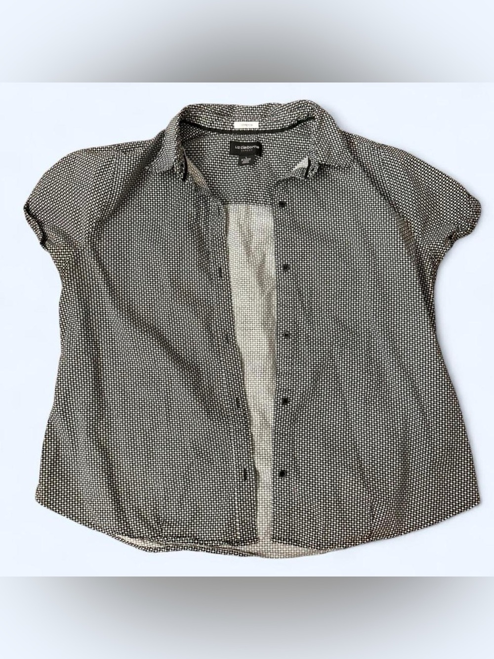 Liz Claiborne Women’s Black Micro-Pattern Button-Up Shirt